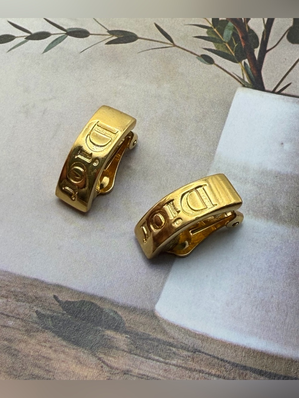 CHRISTIAN DIOR Vintage Gold Tone Logo Half Hoop Clip-On Earrings